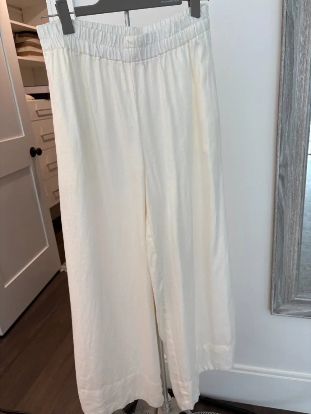 Banana Republic cream 100% linen pants